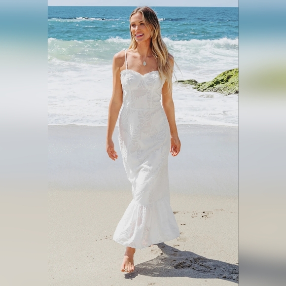 NWT White Sweetheart Tie Shoulder Hem Maxi Dress - Picture 1 of 7